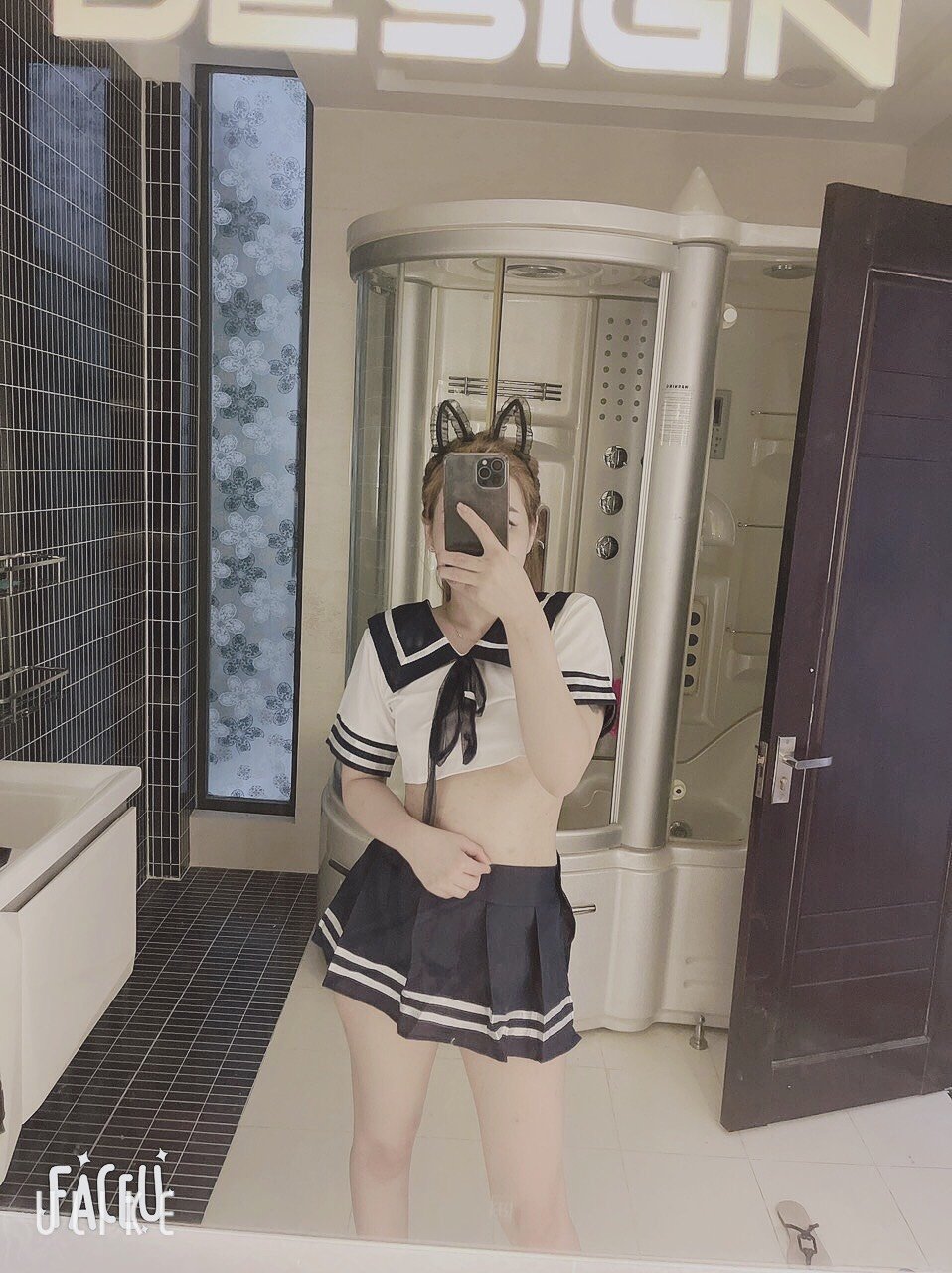 59ab283882a659f800b74