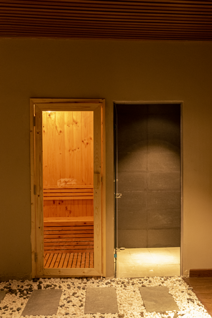 DSC 7377 030 684x1024