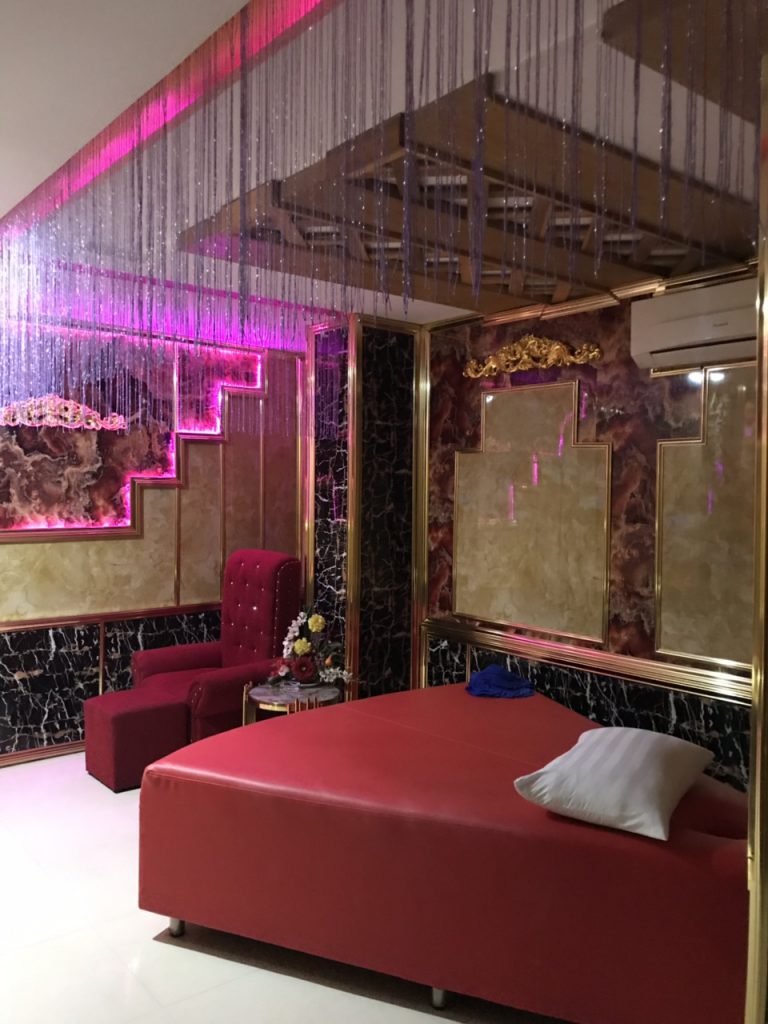 Z1629580269785 e3a3790d5c33cdda82f0958960b0c239 768x1024