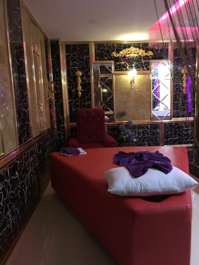 Z1629580394982 f91606dbd63f6d434e533d4bc10910d3 768x1024