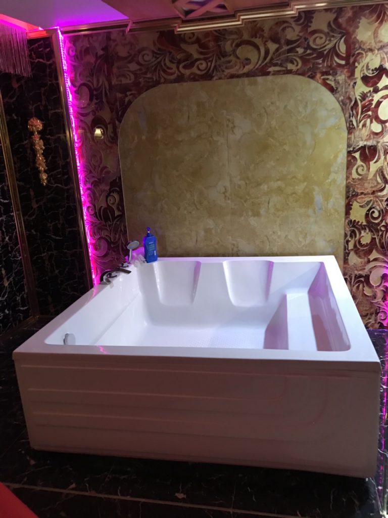 Z1629580433076 8d2631ae35159cfcbed3a941844967b8 768x1024