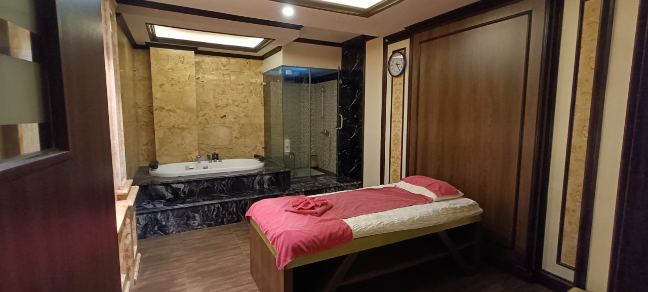 Z3733988753064 6a8b875f4865d3234f541d3051353e40