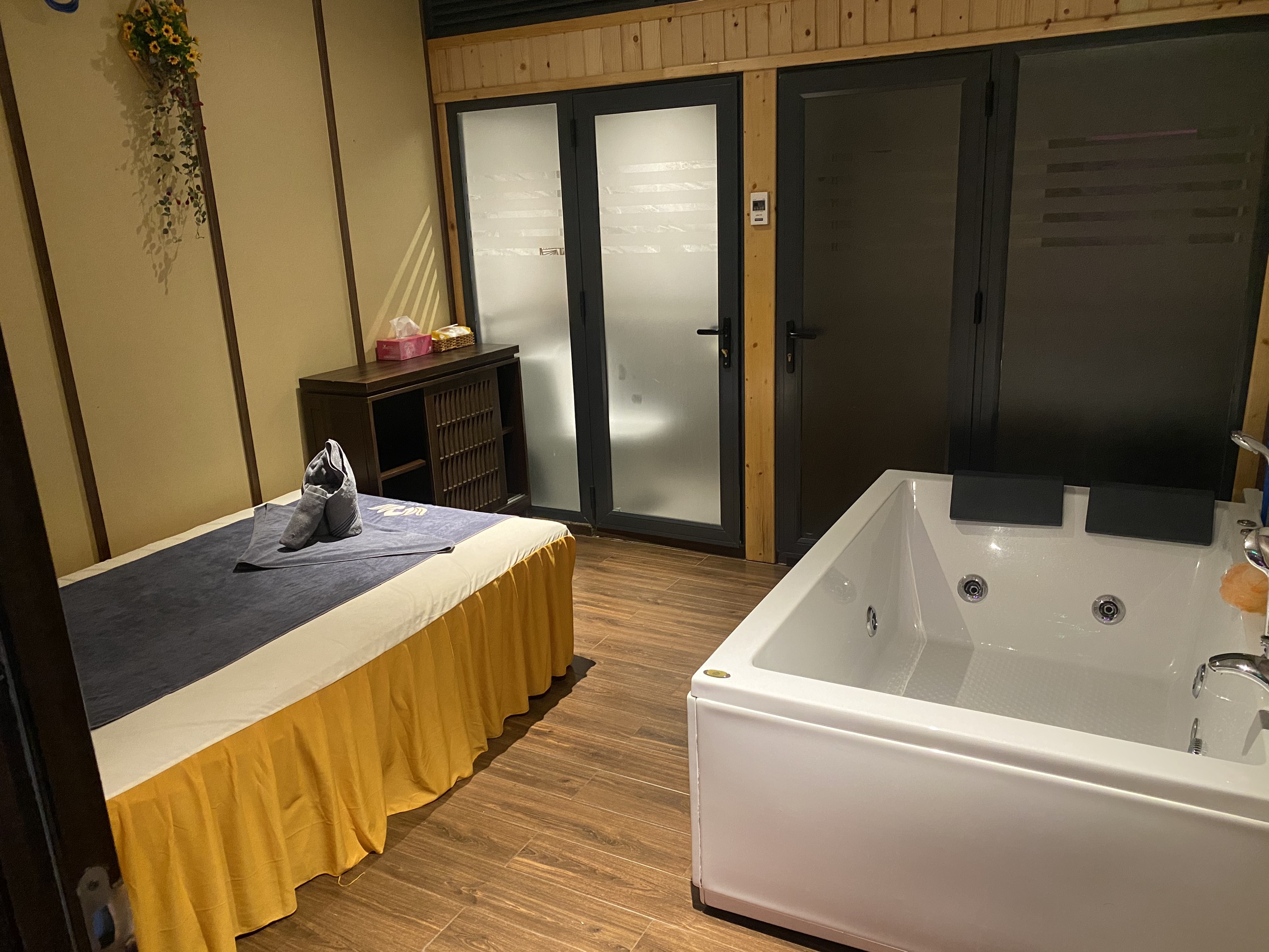 Z3848646272992 ed2bbf8b4a72e1833787cbc6860cd883